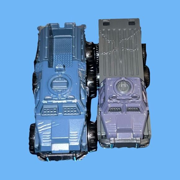 Hot Wheels Land Adventure Jurassic World Vehicle Bundled Velociraptor Dino B17 - Picture 9 of 10